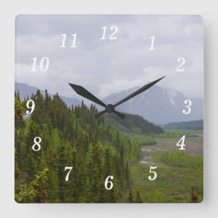 Horloge murale Cloudy At Denali
