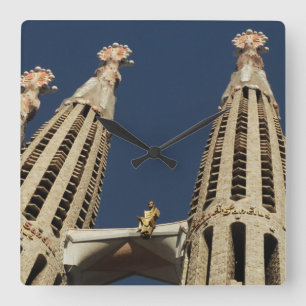 Horloge murale de carré d'église de Barcelone