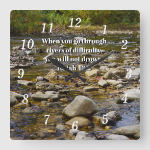 Horloge murale de chemin rocheux