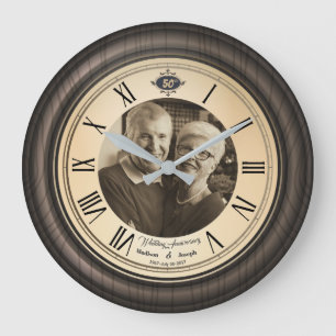horloge murale de chiffres romains d'anniversaire