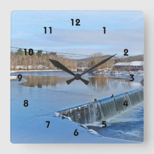 Horloge murale de la rivière Farmington