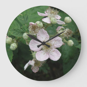 Horloge murale des fleurs de Blackberry
