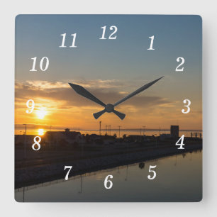 Horloge murale dorée du lac Huron
