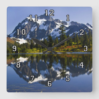 horloge murale du mont Shuksan