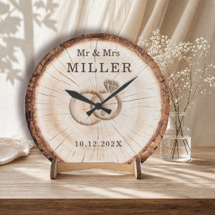 Horloge murale en bois personnalisée pour le 5e an