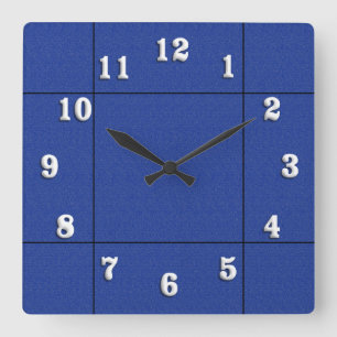 Horloge murale en carrelage bleu foncé avec chiffr