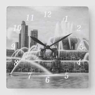 Horloge murale en niveaux de gris de Chicago Bucki