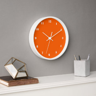 Horloge murale orange avec couleurs personnalisées