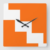 Horloge murale orange de Chevron