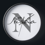 Horloge Nom du monogramme gris noir personnalisé<br><div class="desc">Monogramme gris-noir personnalisé Horloge. Créez votre propre monogramme Nom initial Horloge pour vous-même ou comme cadeau pour votre famille ou vos amis. Ajoutez facilement le nom de vous-même ou celui d'un être cher pour faire un cadeau mémorable d'anniversaire, de réveil familial ou de remise de diplômes pour maman, grand-mère, soeur,...</div>