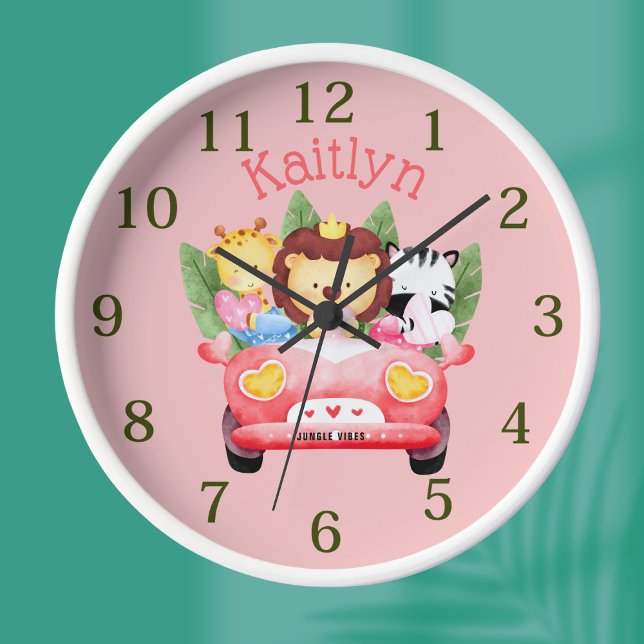 Horloge Personnalisé Nom Jungle Safari Animaux Rose Horlog (Créateur téléchargé)