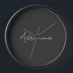 Horloge Professionnel noir ajouter votre nom écriture manu<br><div class="desc">Ce modèle peut être customisé pour répondre à toutes les occupations personnelles.</div>