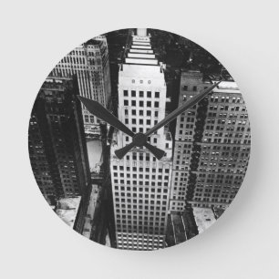 Horloge Ronde 1960 :  Une vue aérienne d'un gratte-ciel de