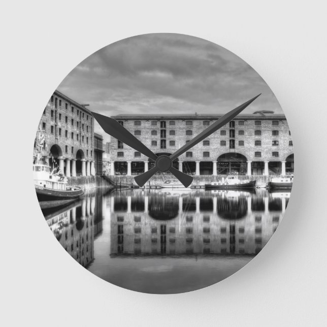 Horloge Ronde Albert Dock Liverpool Réflexions (Recto)