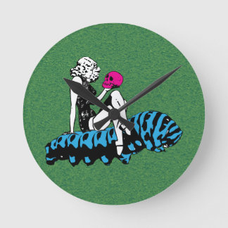 Horloge Ronde Alice et la chenille bleue