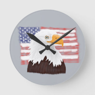 Horloge Ronde American Bald Eagle and Flag - transparent sur gri