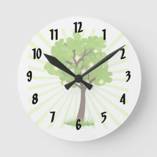 Horloge Ronde Arbre tourbillonnant avec rayons derrière la conce