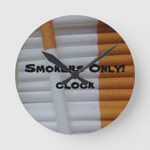 Horloge Ronde Arrière - plan drôle de fumeurs de cigarettes