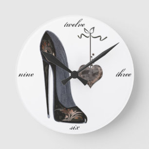 Horloge Ronde Art stylet noir de chaussure et de coeur