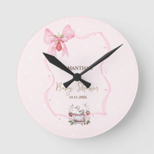 Horloge Ronde Baby shower de la fraise, de l'oie, des points du 