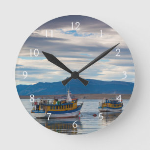 Horloge Ronde Bateaux de tourisme sur la baie de Seno Ultima Esp