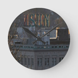 HORLOGE RONDE BÂTIMENT SOLEIL LOWELL