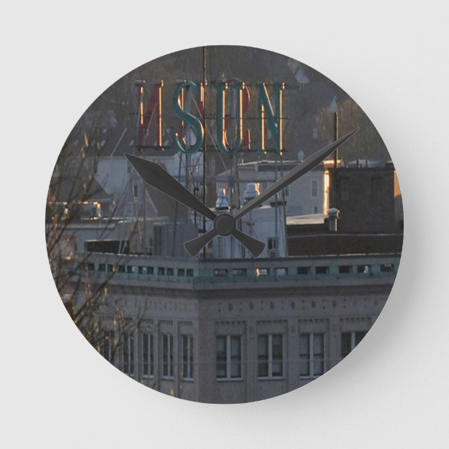 HORLOGE RONDE BÂTIMENT SOLEIL LOWELL (Recto)