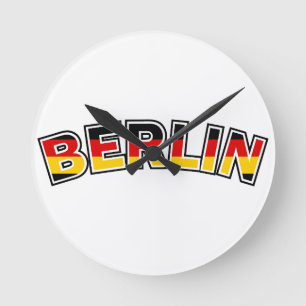 Horloge Ronde Berlin, Allemagne, texte avec les couleurs du drap