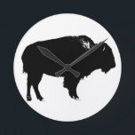 Horloge Ronde Bison noir et blanc Silhouette Pop Art<br><div class="desc">Images historiques de l'Ouest américain - Photographie de Buffalo</div>