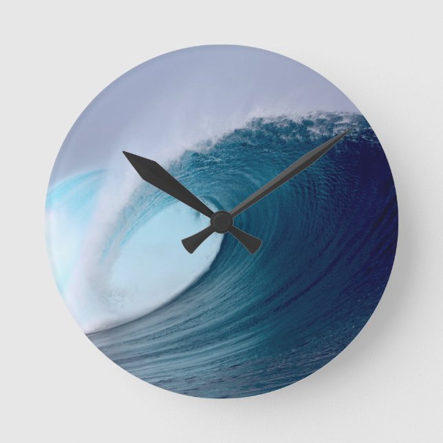 Horloge Ronde Bleu des vagues de surf océanique (Recto)