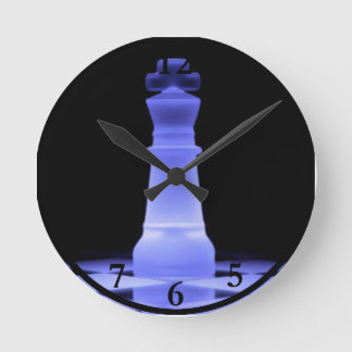 Horloge Ronde Blue Glowing King Chess Piece