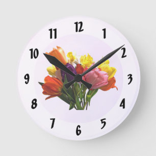 Horloge Ronde Bouquet de printemps avec tulipes et cadenas de jo