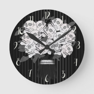 Horloge Ronde Bouquet de Roses du crâne noir et blanc