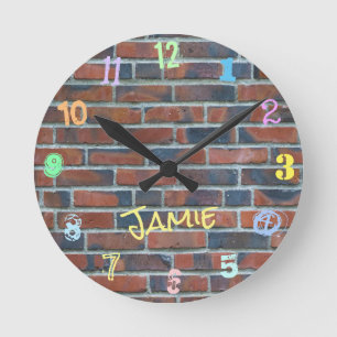 Horloge Ronde Brick Graffiti Wall Nom personnalisé