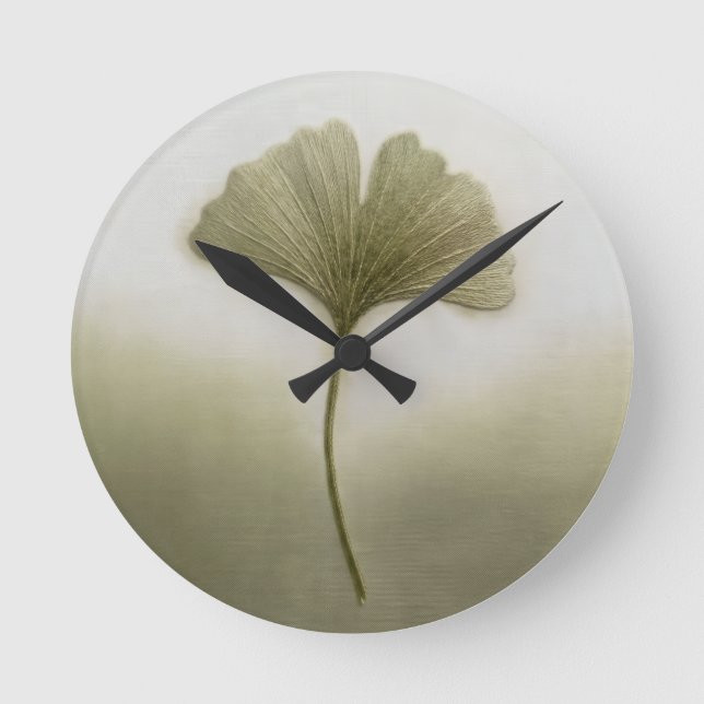 Horloge Ronde Broderie texturée 3D de feuille de Ginkgo vert sau (Recto)