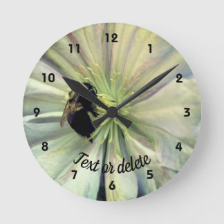 Horloge Ronde Bumble Bee On Clematis Flower