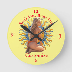 Horloge Ronde Buns Out Bikini Beach Girl Thunder_Cove