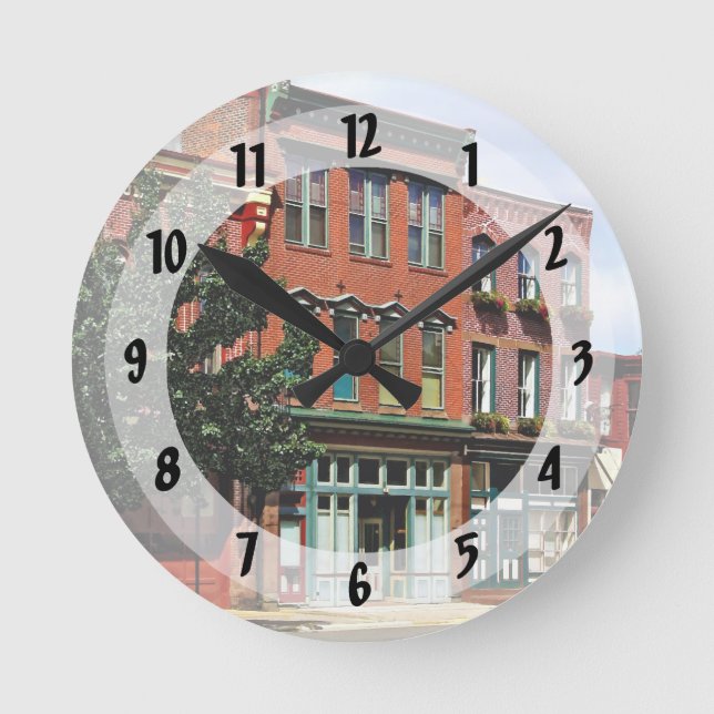 Horloge Ronde Burlington NJ - Rue dans le quartier historique (Recto)