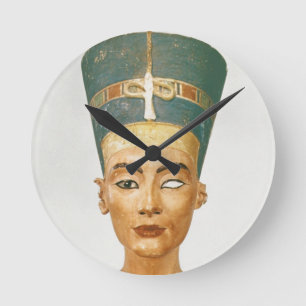 Horloge Ronde Bust of Queen Nefertiti, front view, from the stud