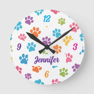 Horloge Ronde Cadran mural empreinte de patte coloré avec nom pe