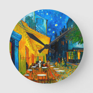 Horloge Ronde Café Van Gogh Terrasse en soirée