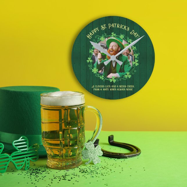 Horloge Ronde Camaraderie Trèfle et Bière (Clover & Beer Companionship Round Clock)