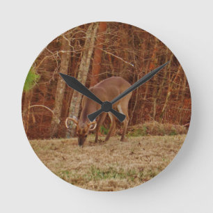 Horloge Ronde Camouflage en chêne rouge Stag Buck Deer Nourritur