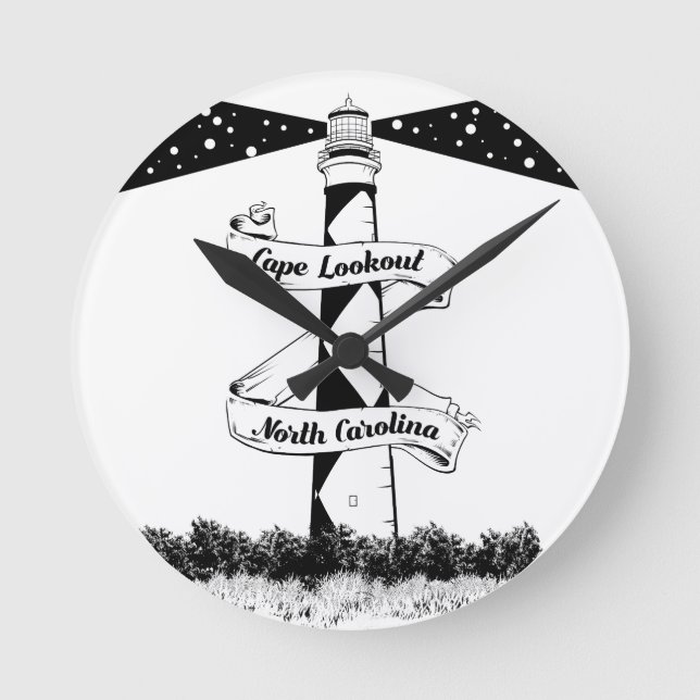 Horloge Ronde Cape Lookout Lighthouse noir et blanc (Recto)