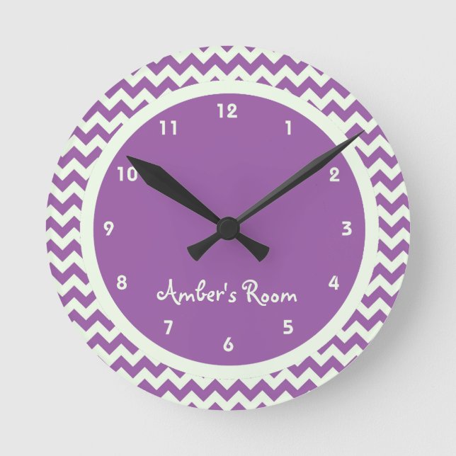 Horloge Ronde Chambre pour enfant personnalisée Purple Chevron (Recto)