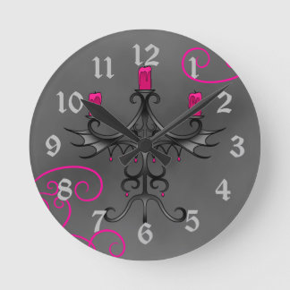 Horloge Ronde Chandelabra gothique romantique en rose chaud et g