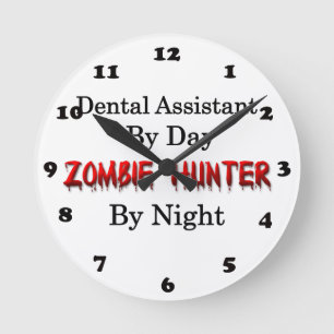 Horloge Ronde Chasseur d'assistant dentaire/zombi