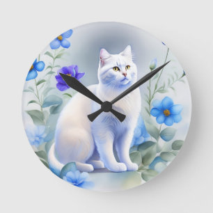 Horloge Ronde Chat blanc avec des fleurs bleues, peinture à l'aq
