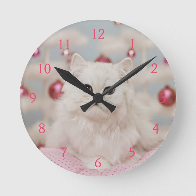 Horloge Ronde Chat perse assis sur un coussin rose (Recto)