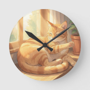 Horloge Ronde Chat roux tabby se prélassant au soleil